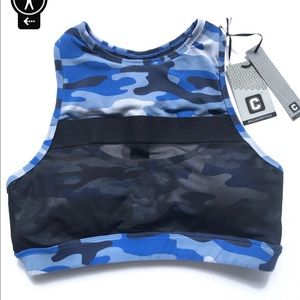 Great condition Chestee size 6. Blue camo!